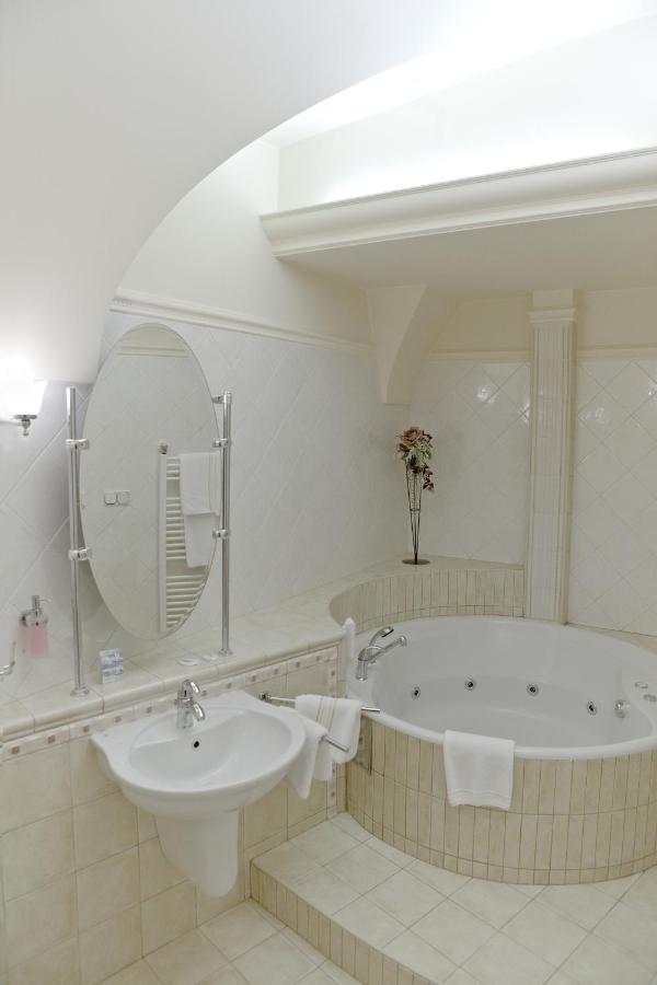 Hotel Ambassador Košice Εξωτερικό φωτογραφία
