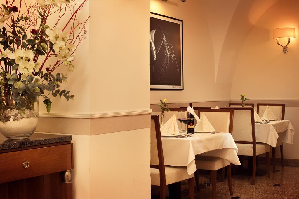 Hotel Ambassador Košice Εξωτερικό φωτογραφία