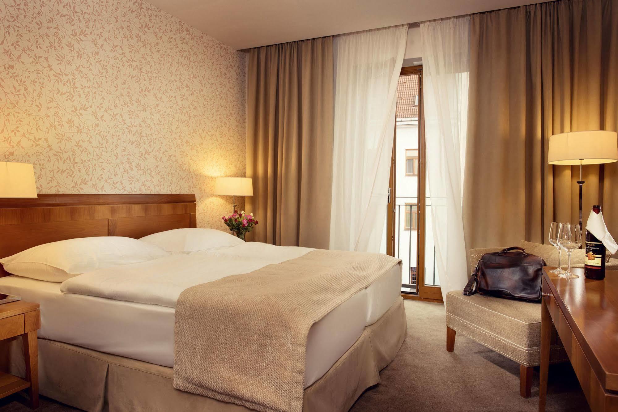 Hotel Ambassador Košice Εξωτερικό φωτογραφία