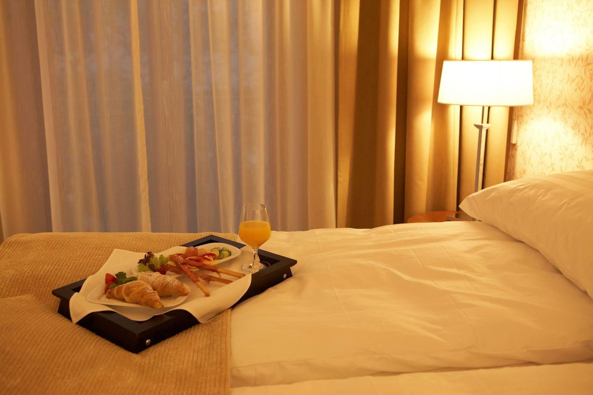 Hotel Ambassador Košice Εξωτερικό φωτογραφία