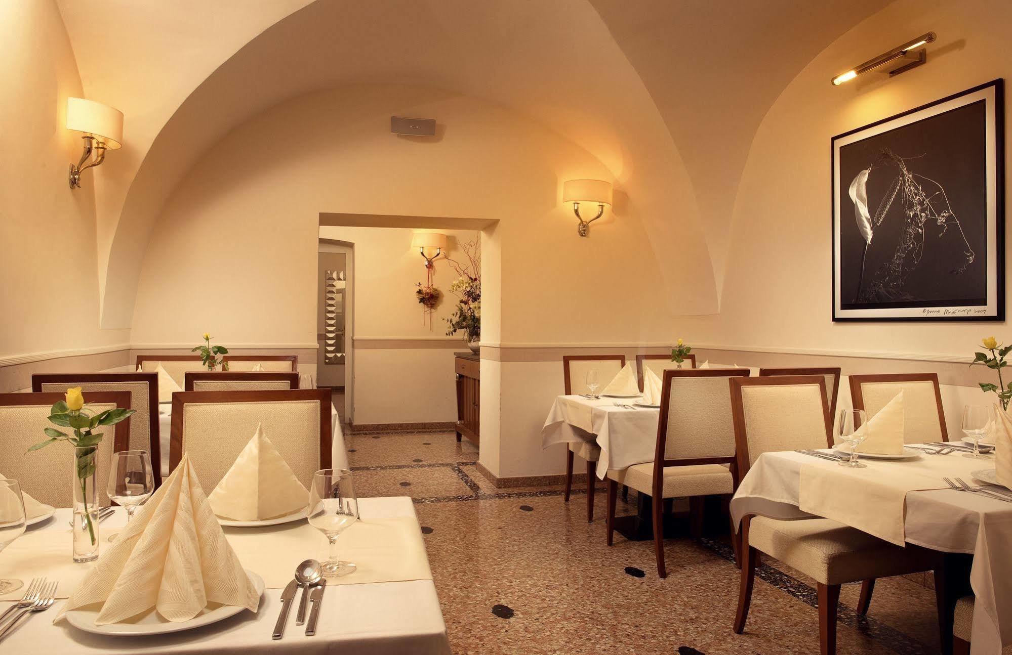 Hotel Ambassador Košice Εξωτερικό φωτογραφία