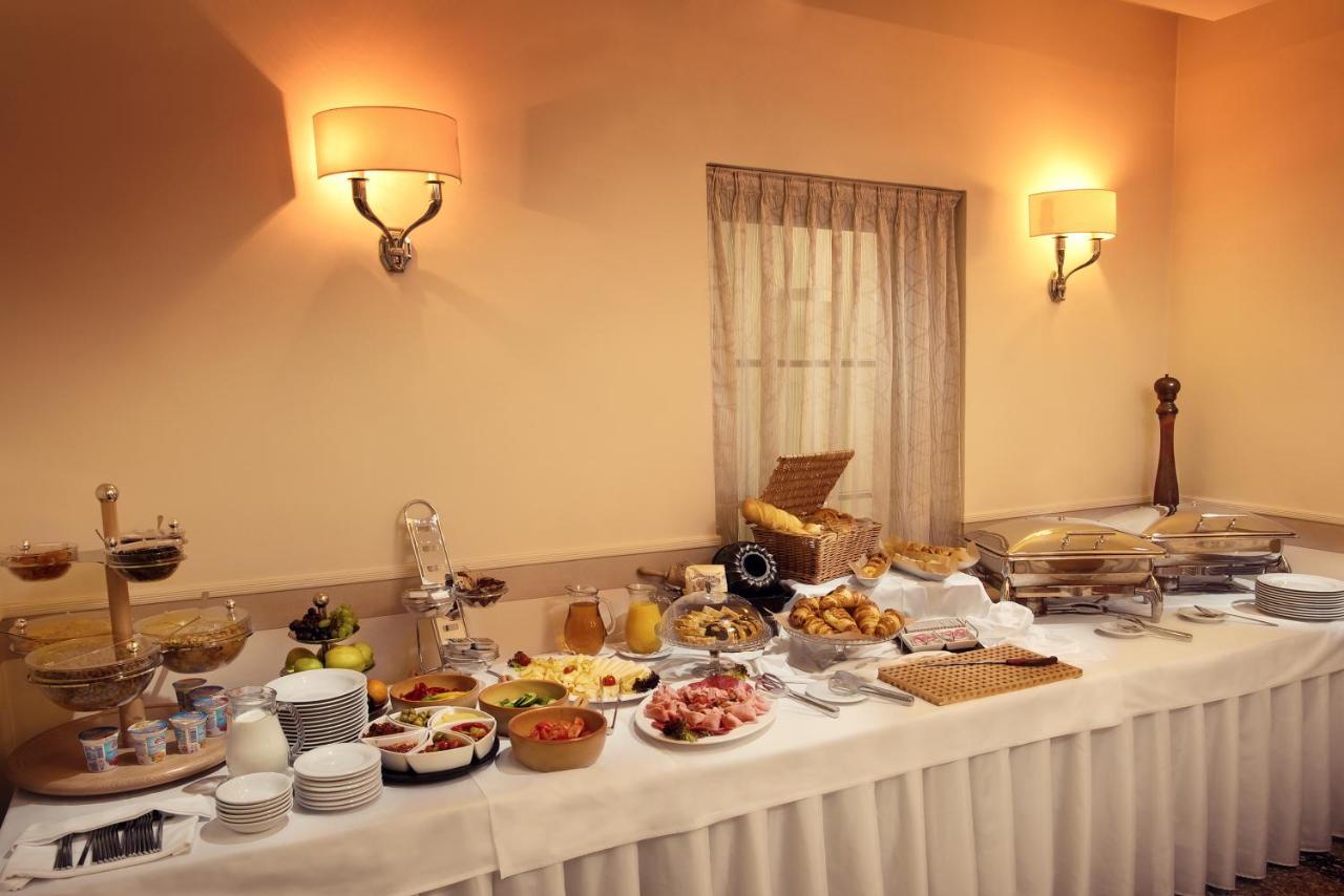 Hotel Ambassador Košice Εξωτερικό φωτογραφία